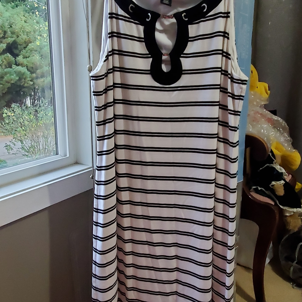 White House Black Market Dress